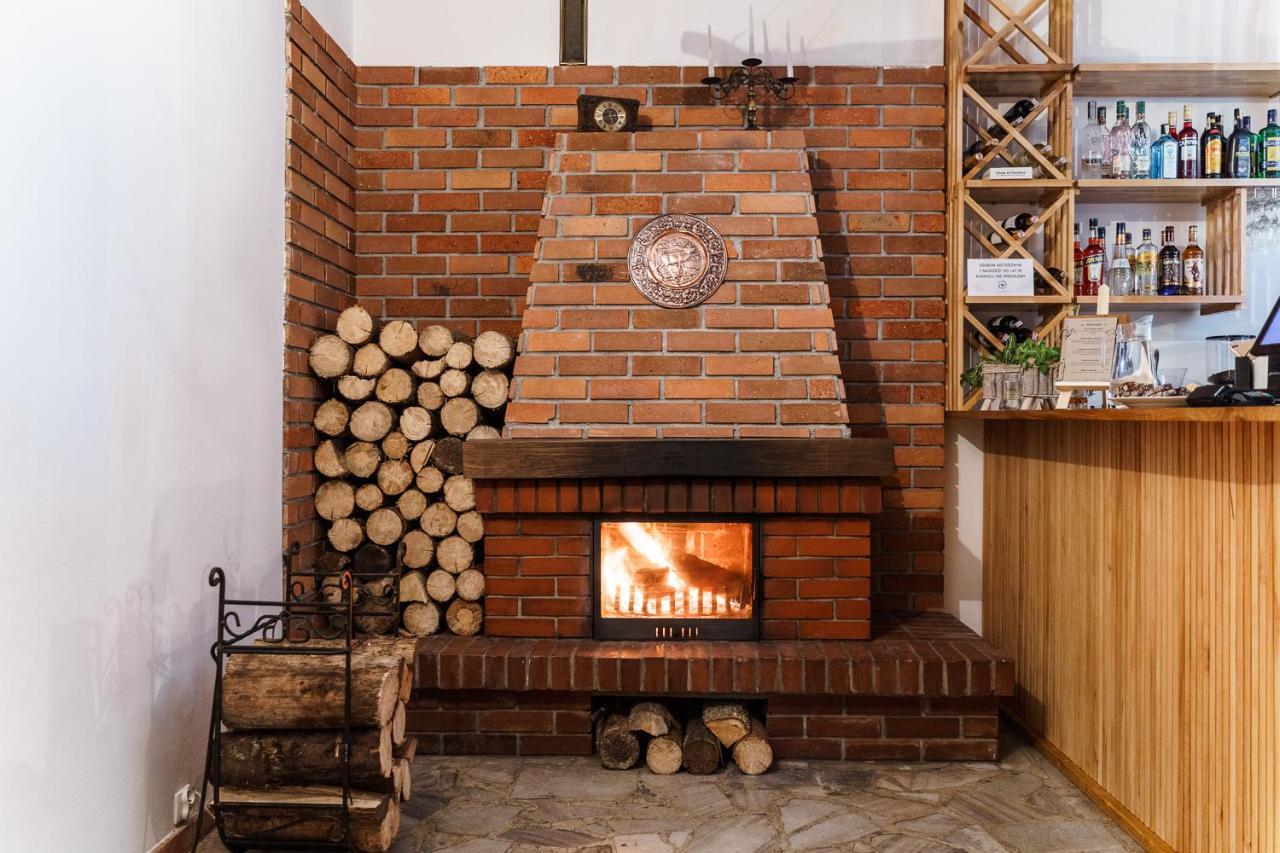 Zloty Jelen - Restauracja I Dom Goscinny Potok Zloty Dış mekan fotoğraf