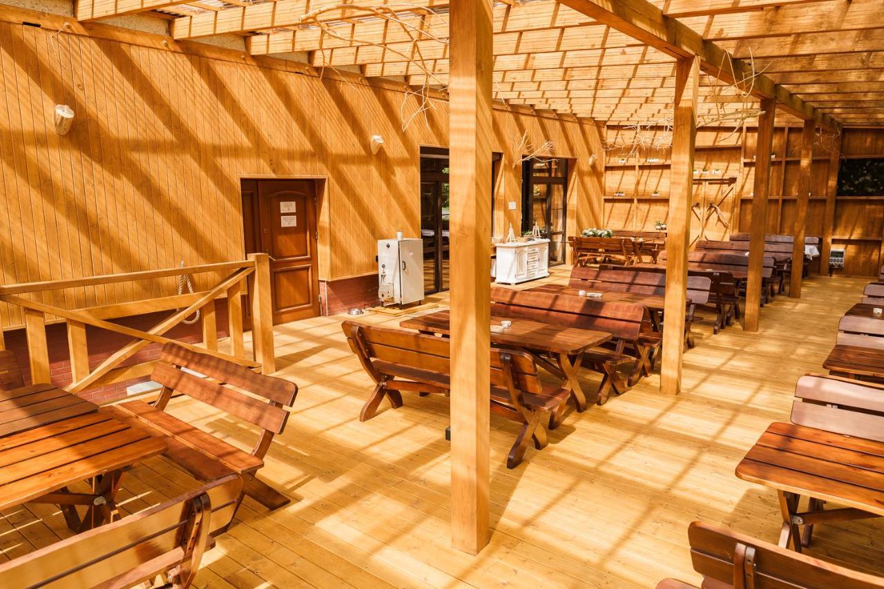 Zloty Jelen - Restauracja I Dom Goscinny Potok Zloty Dış mekan fotoğraf