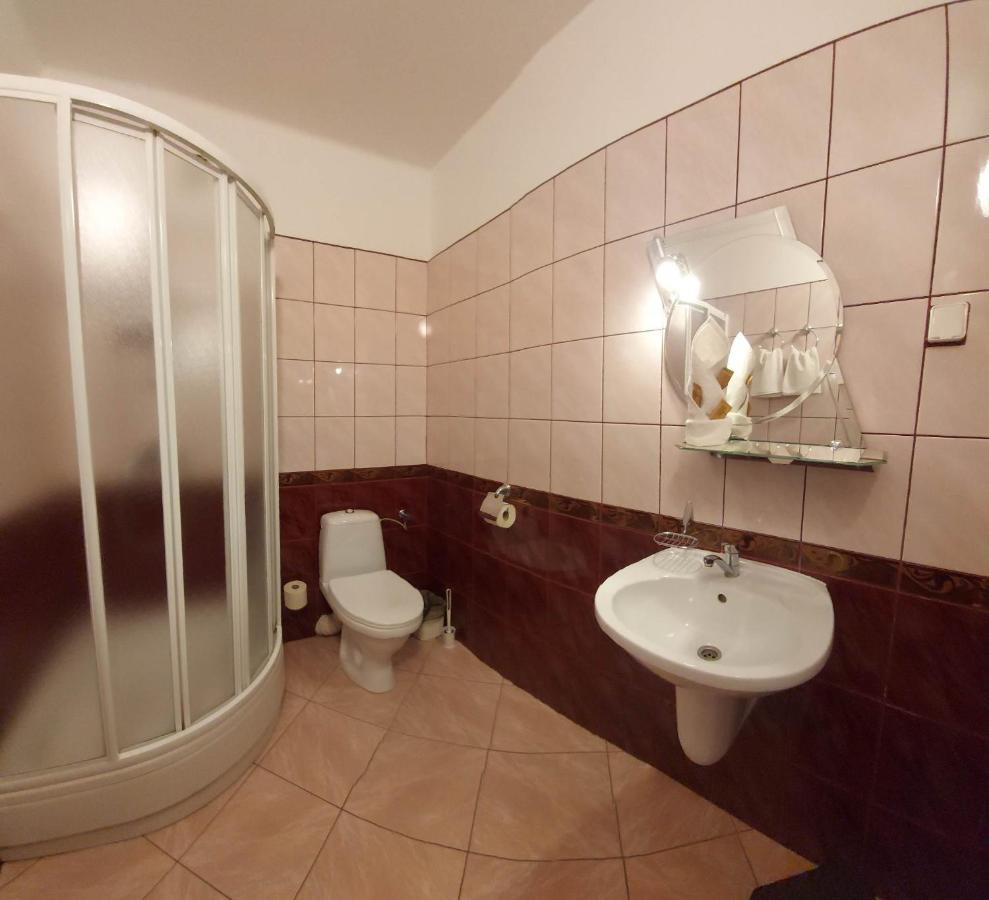 Zloty Jelen - Restauracja I Dom Goscinny Potok Zloty Dış mekan fotoğraf